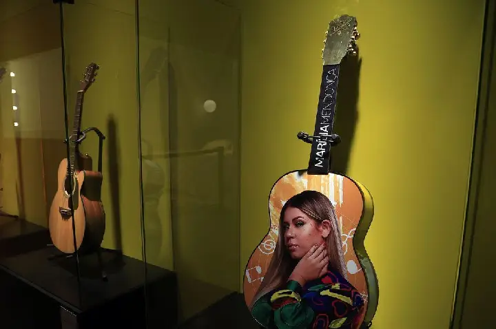 Cantora Marília Mendonça ganha exposição sensorial no MIS